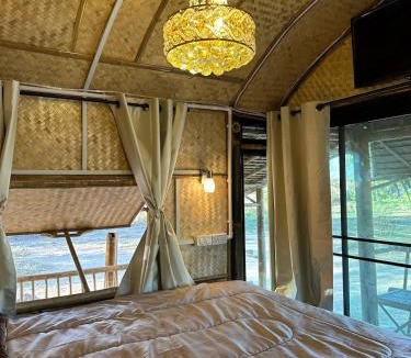 Phon House | Tiki hut rural Thailand