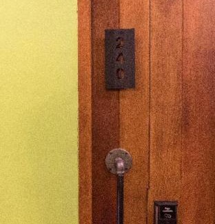 Thanon Phetchaburi Hostel | Timber Hostel