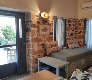 Perdhika Apartment | To Pefko