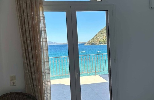 Tolo House | Tolo Beach House Above the Sea w Breathtaking View