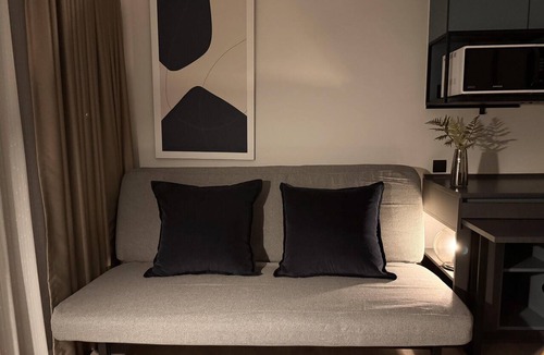 Phasi Charoen Condo | Top-Floor Condo Next to MRT Blue Line, Near Malls, Pool, Gym & Quiet Living