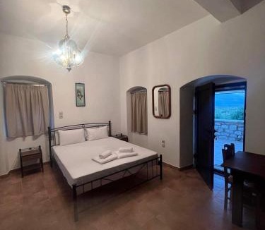 Charouda House | Torre di Maina