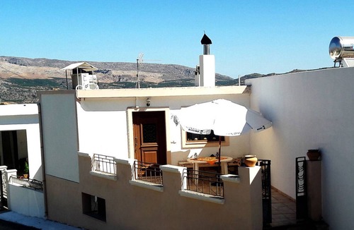 Lithinai House | Traditional Cretan House