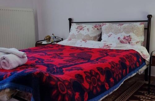 Amfilochia Apartment | Traditional house by the sea 2