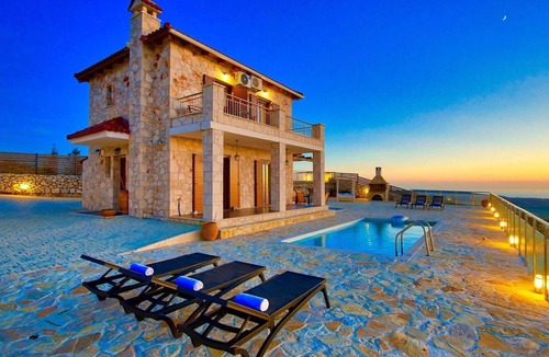 Elation Villa | Traditional II Villa