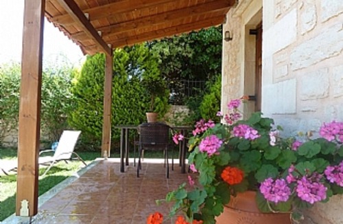 Prines House | Traditional stone villa Phaedra near beach