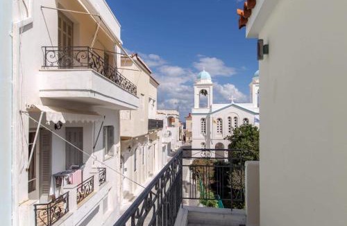 Paleopolis Apartment | Traditional two floor house 75m2