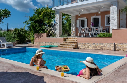 Romirion Villa | Traditional villa for a family or friends