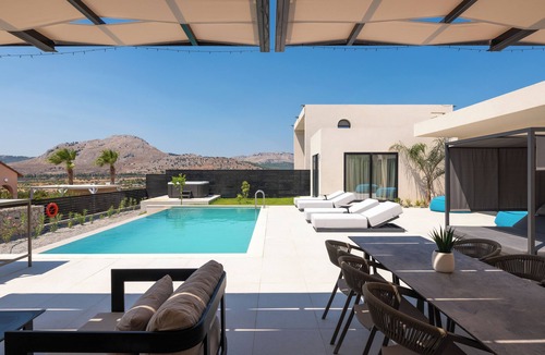 Kolymbia Villa | Trapezia Luxury Living-Sunstone