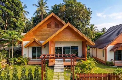 Srithanu Villa | Triangle Villa Green Garden