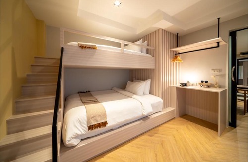 Ratchathewi Apartment | Triple Four