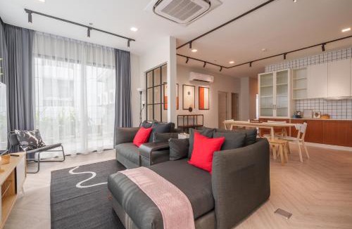 Ratchathewi Apartment | Triple Four