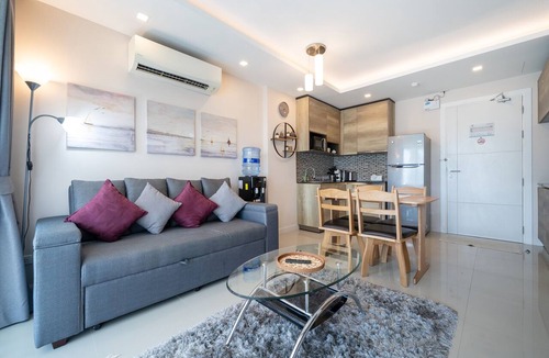 Rawai Apartment | Tropical Poo View 1 BR Apt Babylon M206