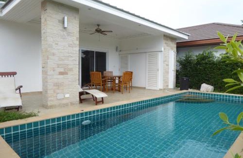 Rayong Villa | Tropicana Beach Villa at VIP Resort