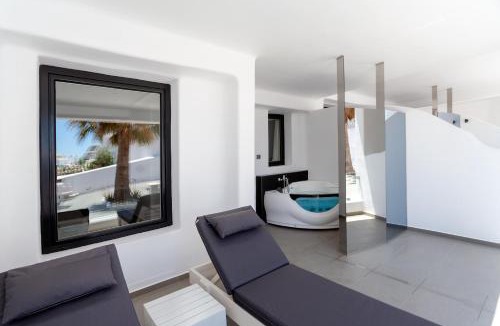 Paradise Hotel | Tropicana Hotel , Suites & Villas Mykonos