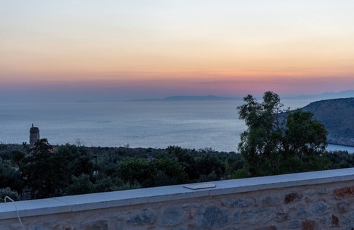 Omales Apartment | Tsopakas Avli Studio,Near tavern,Beach,Mani