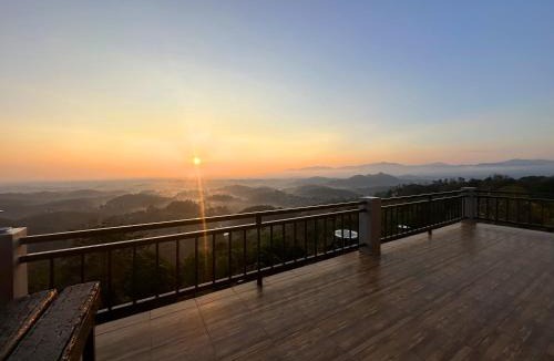 Mae Chan Villa | Tsuya Hill Private Mountain View Villa, Chiang Rai