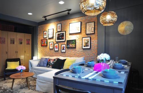 Bangkok Central Business District Apartment | Tuk Tuk House 250m from MRT Sirikit