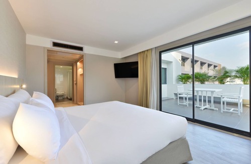 Rong Muang Hotel | Twin Towers Hotel