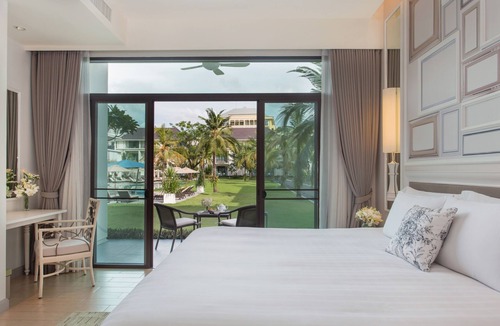 Thung Maha Mek Hotel | U Sathorn Bangkok