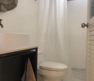 Din Daeng House | UHU Bangkok