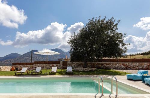 Melidoni Villa | Unique, stonebuilt, rural villas with private pools!