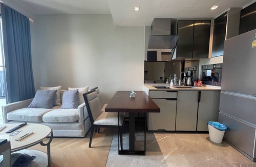Wattana Apartment | Urban Retreat in Heart of Bangkok - Luxe Condo with AC, WiFi
