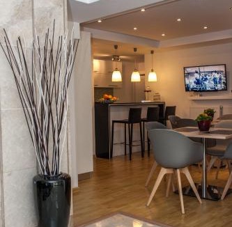 Marousi Apartment | Urban Residence
