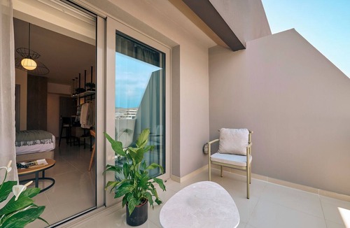 Piraeus Apartment | Urban Residence: Stylish comfort in the heart of Piraeus.