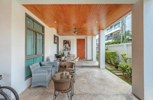 Ban Saiyuan House | V210 Retreat 3BR Top of the Range, Sea View,Lift