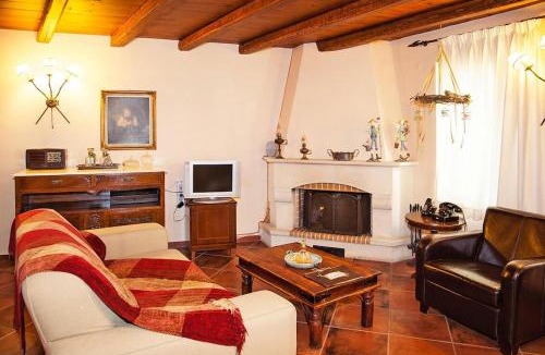 Archanes House | Vacation home in the Archanes with balcony