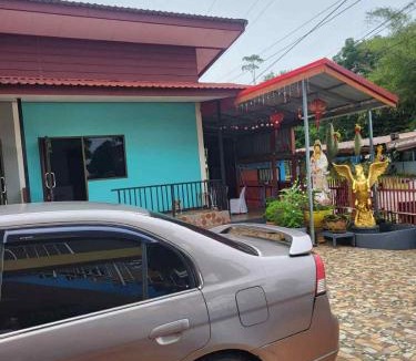 So Phisai House | Vanessa Guesthouse