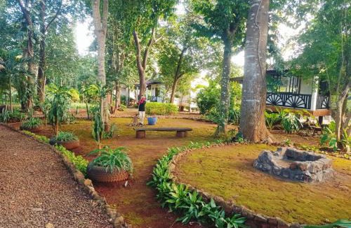 Ban Lung Bed & Breakfast | VANESSA'S GARDEN Restaurant & Bungalow