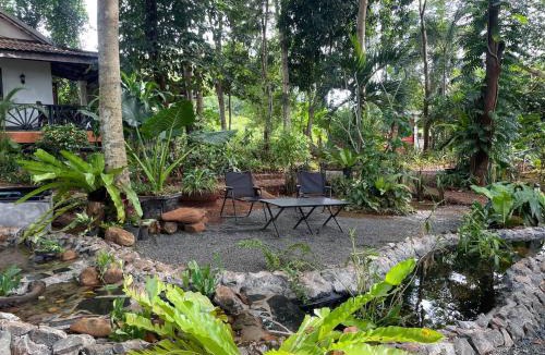 Ban Lung Bed & Breakfast | VANESSA'S GARDEN Restaurant & Bungalow