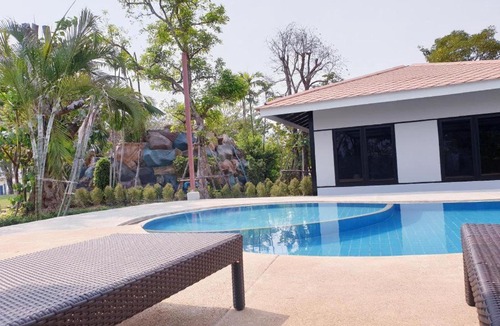 Ayutthaya Resort | Vanida Halal Resort