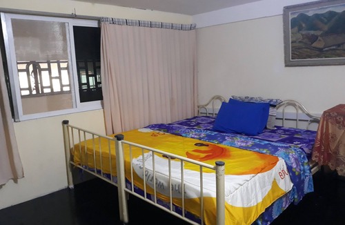 Chamkar Mon Bed & Breakfast | Vanny's King bed & Large Window in Phnom Penh.