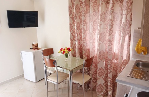 Pineios Apartment | Vasiliki's Apartment B