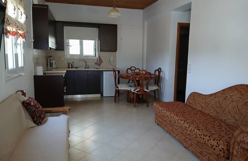 Pineios Apartment | Vasiliki's Apartment A