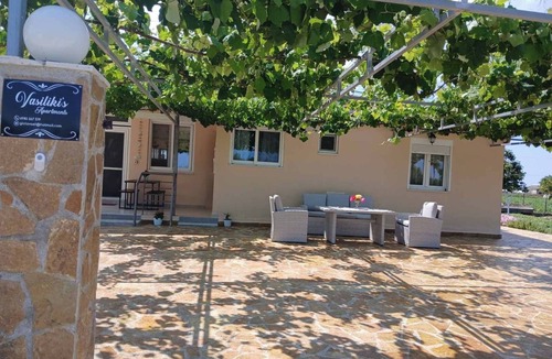 Pineios Apartment | Vasiliki's Apartment C