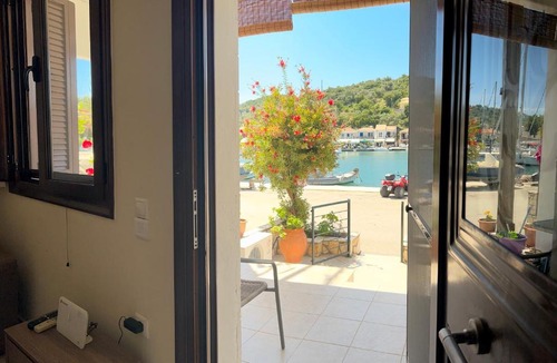 Vathi Apartment | Vathi Seaside Apartment