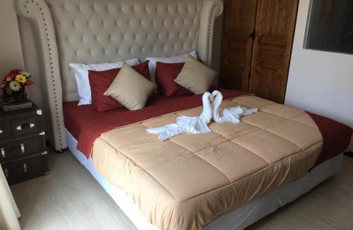 Na Chom Thian Apartment | Venetian Signature PoolAccess Resort Jomtian Pattaya - monthly also available
