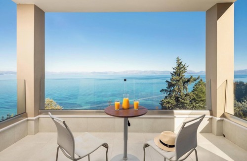 Agia Pelagia Chlomou Villa | Verde Azur - Four Bedroom Villa, Sleeps 8