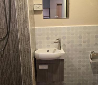 Pom Prap Sattru Phai House | Victory place 2 (Golden Mount)