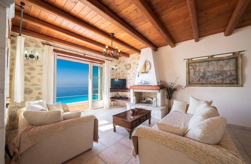 Assos Villa | Villa ∙ 3 bedrooms ∙ 6 guests