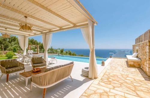 Parga Villa | Villa ∙ 3 bedrooms ∙ 6 guests