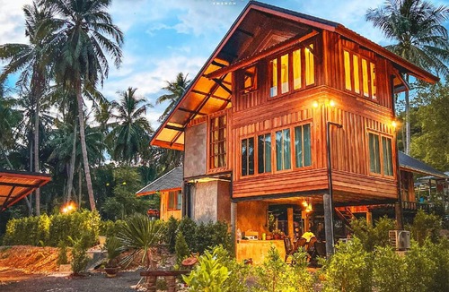 Khanom Villa | Villa ∙ 4 bedrooms ∙ 16 guests