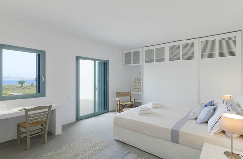 Naousa Villa | Villa ∙ 5 bedrooms ∙ 10 guests