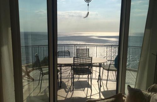 Kymi-Aliveri Apartment | Villa Aegean Balcony
