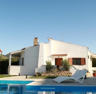 Kefalos House | Villa Aelia Kefalos-Private & Spacious with Pool