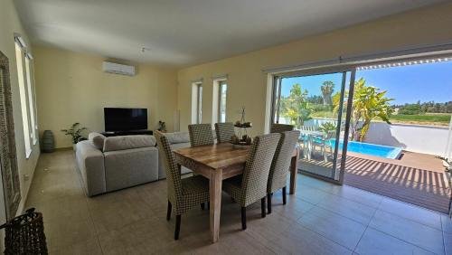 Geroskipou Villa | Villa Akti Plage 3 Bed
